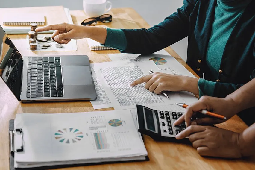 The Difference Between Bookkeeping and Accounting