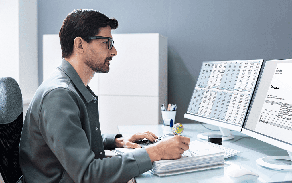 Key Factors to Consider When Choosing a Remote Accounting Service